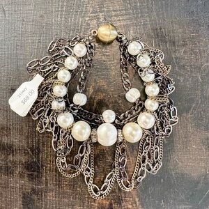 NWT Edgy Elegant Freshwater Pearl and Chain Bracelet